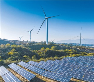 Ogromne wyzwanie dla energetyki. Do 2030 r. możemy potrzebować 56 GW nowych mocy. Większość ma pochodzić z OZE