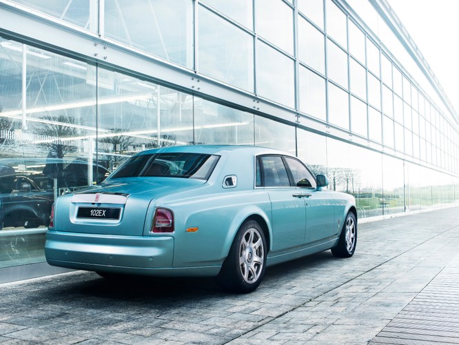 Rolls-Royce 102EX Fot. Rolls-Royce
