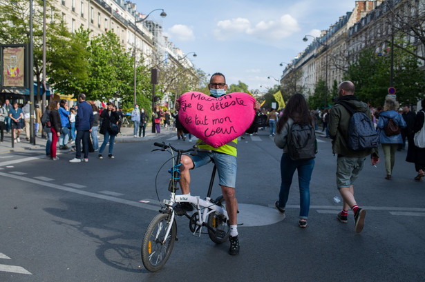 Protestujący w Paryżu