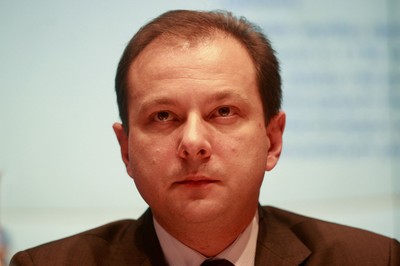 Rezygnacja prezesa najważniejszej polskiej firmy gazowej - Michał Szubski odchodzi z PGNiG