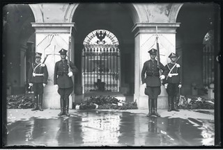 Grób Nieznanego Żołnierza. Jak Polska upamiętniła Bohaterów?