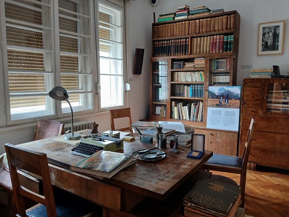 Salon Oto Bihalji-Merin