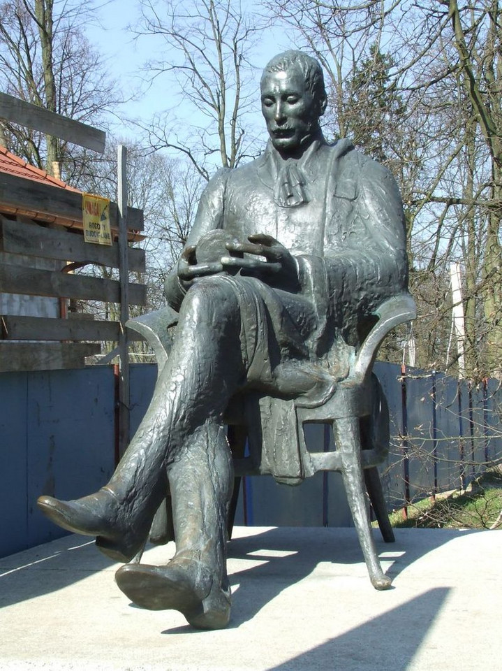 Atrakcje Ciechanowa: Pomnik Zygmunta Krasińskiego