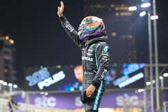 Hamilton wygrał GP Arabii Saudyjskiej. Szampany wystrzelą za tydzień