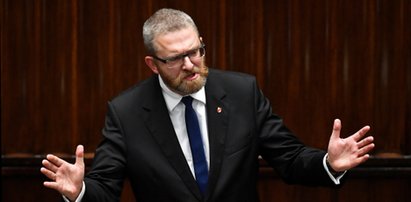 Grzegorz Braun wyrzucony! Posłowie zdecydowali, że nie chcą z nim pracować