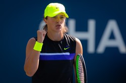 Iga Świątek śpiewała na korcie. Tak dodawała sobie animuszu