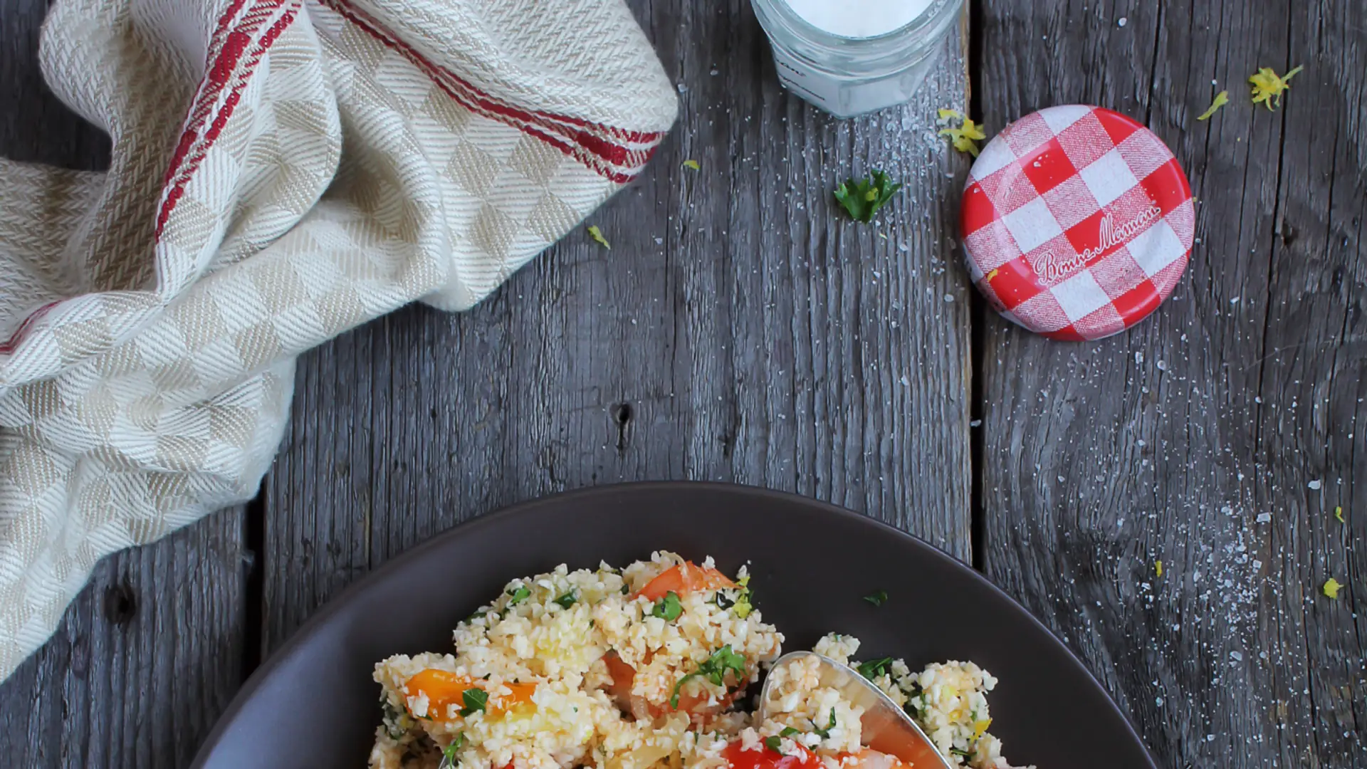 Rozszyfrowujemy 4 najmodniejsze... produkty. Czym są modne: topinambur, quinoa, chia i jarmuż, i gdzie można je kupić?