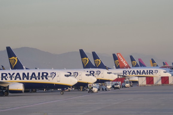 CENE AVIONSKIH KARATA SKAČU U NEBO Dobro razmislite kada i gde ćete putovati, rast cena goriva izazvaće HAOS U EVROPI