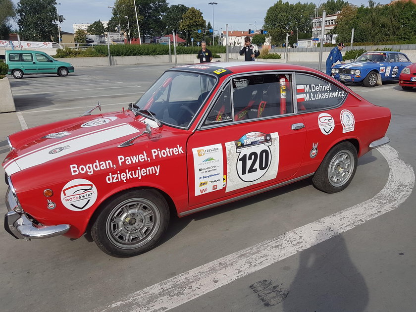 Fiat 850 niestety nie wytrzymał trudów Rajdu Rzeszowskiego