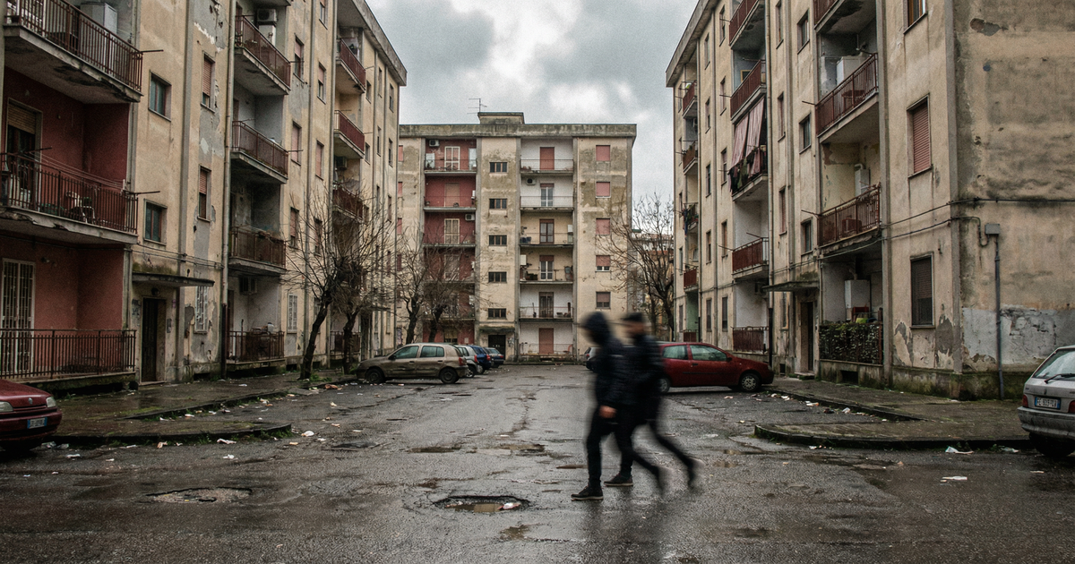 Il-fratello-uccide-la-sorella-22enne-a-coltellata-dopo-averla-picchiata-a-Napoli