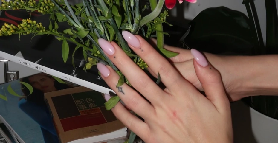 Manicure na 2024 rok. Trzy patenty, które od razu wpadną ci w oko