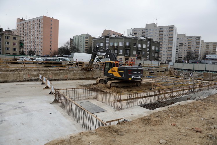 Pierwszą linią metra, która w całości działa od października 2008 r., dziennie jeździ ok. 500 tys. pasażerów. Pociągi na drugiej linii metra rozpoczęły kursowanie w marcu 2015 r. i dziś przewożą ponad 140 tys. pasażerów dziennie. (PAP)
<br>
autor: Dorota Stelmaszczyk