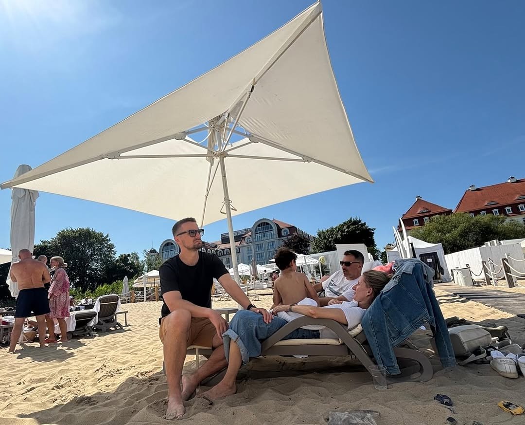 Viktor Vincze, Braňo Bruno Ciberej, Adela Vinczeová a Maxík v Poľsku.