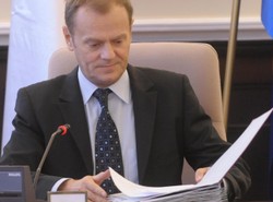 "Kaczyńscy odpowiadają za aneks o WSI"