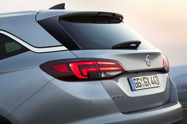 Frankfurt 2015: czym zaskoczy Opel Astra Sports Tourer?
