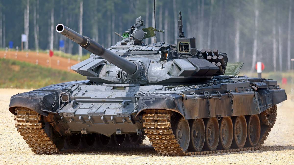 Czołg T-72 podczas ćwiczeń