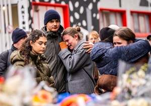 Porodice i prijatelji žrtava dan nakon tragedije u Kran-Montani