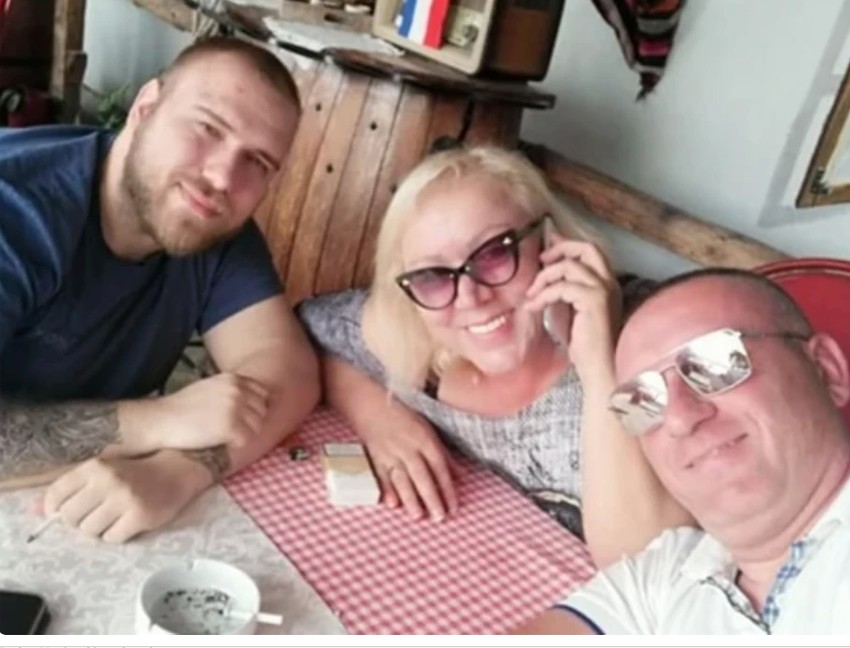 Ovo su sinovi Zorice Marković: Pevačica ih ponosno pokazala, pozirali zajedno