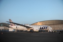 Związkowcy z LOT donoszą śledczym na zarząd firmy
