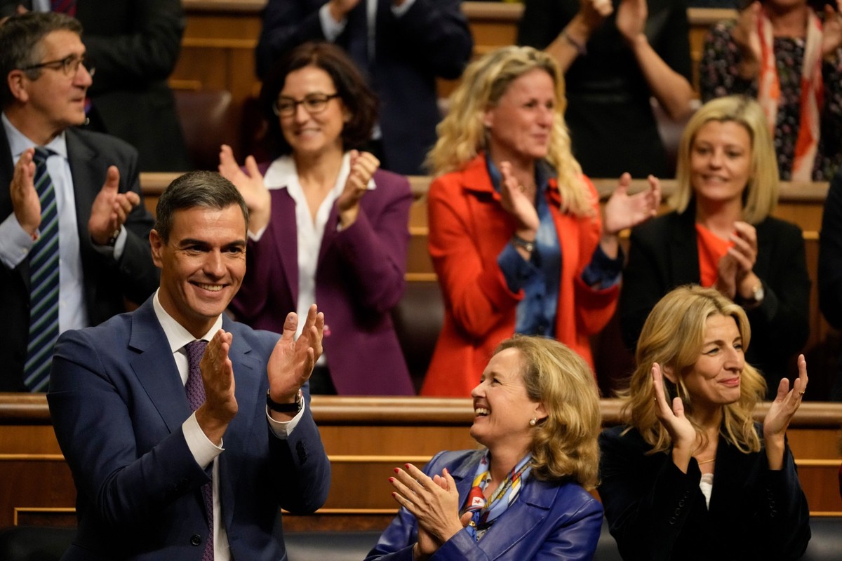 Pedro Sanchez, Hiszpania, rząd Hiszpanii