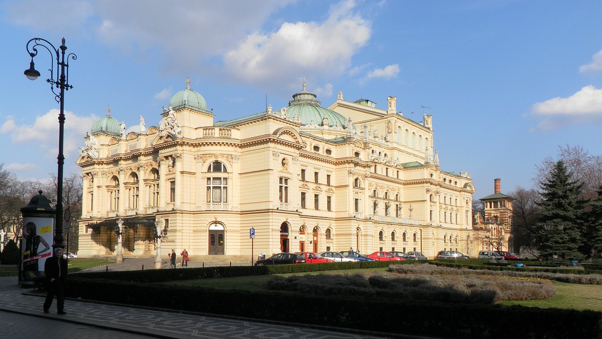 13 czerwca zaplanowano otwarcie Lamusa Teatralnego, czyli wyremontowanego i przebudowanego zabytkowego budynku mieszczącego dotychczas magazyn kostiumów Teatru im. J. Słowackiego w Krakowie. Inwestycja została zrealizowaniu dzięki środkom z tzw. funduszy norweskich.