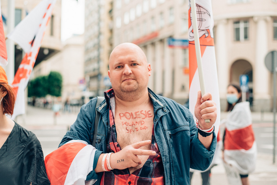 "Dekolt dla Białorusi". Protest w Warszawie