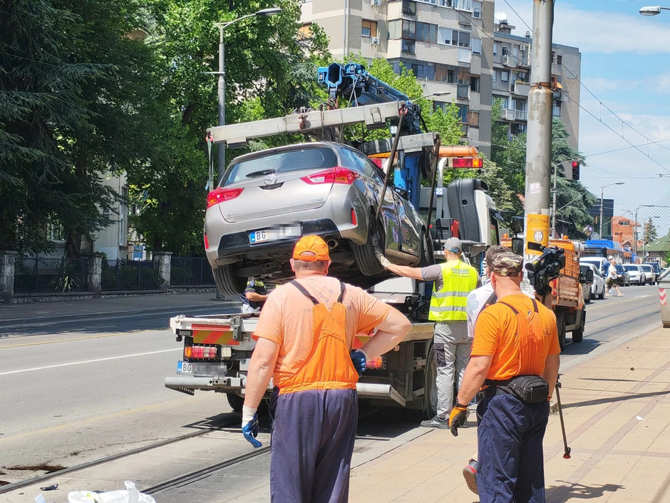 Prevrnut automobil u Požeškoj kod Doma zdravlja