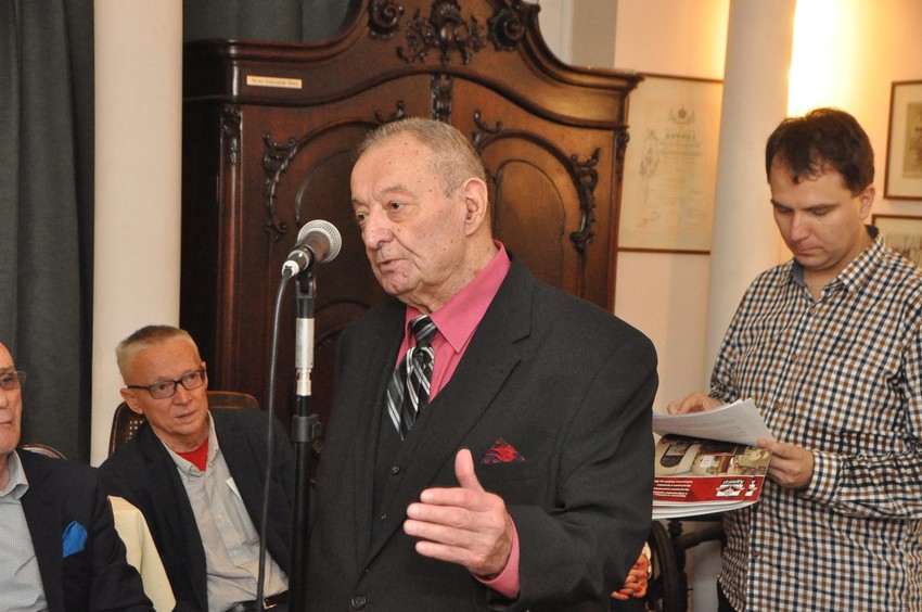 Miloje Popović Kavaja i Viktor Lazić (desno)