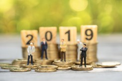 Ile wynoszą zasilki z ZUS w 2019 r.: Chorobowy, macierzyński, opiekuńczy. WYLICZENIE