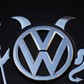 Volkswagen logo spaliny