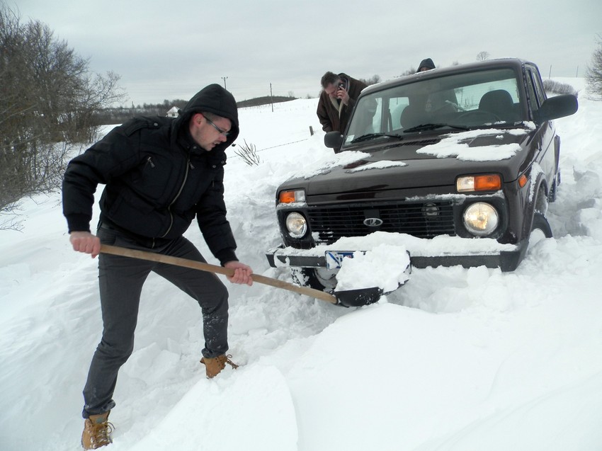 NOVA VAROS I dalje zavejano stotinak kilometara seoskih puteva, smetovi na Javoru