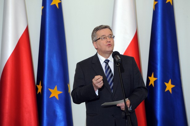 Komorowski: Podtrzymajmy kurs na nowoczesność sił zbrojnych