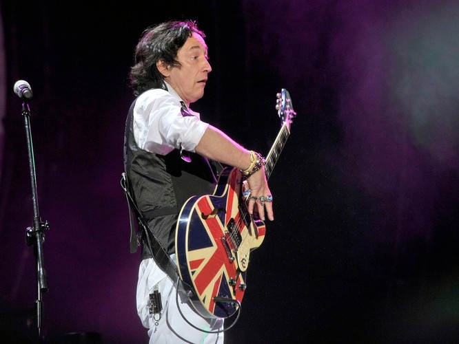 Jan Borysewicz to podobno... kleptoman - tak przynajmniej twierdzi Plotek.pl. Naszym zdaniem artysta jest tylko nieco roztargniony!