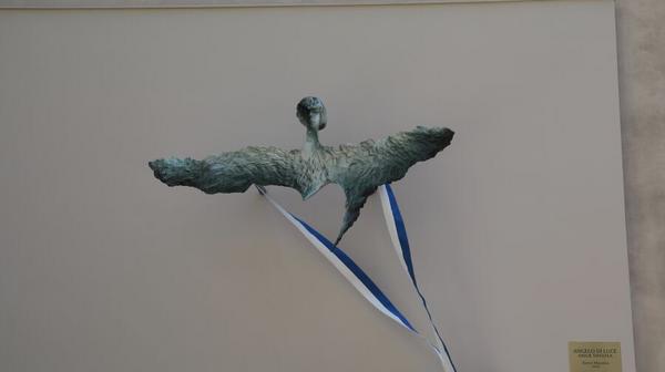 Rzeźba Enrico Muscetry - dar artysty dla mieszkańców - upiększyła budynek Urzędu Miasta w Krakowie