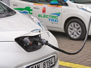 Pod koniec czerwca Polska uruchomiła pierwsze programy dotowania zakupu samochodów elektrycznych