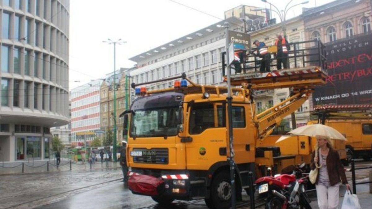 Z powodu awarii pantografu w tramwaju linii nr 5 na ul. Gwarnej, przez blisko godzinę nie kursowały bimby w centrum miasta.