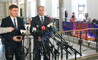 Neumann zrzeknie się immunitetu; ocenia zarzuty prokuratury jako 'absurdalne'