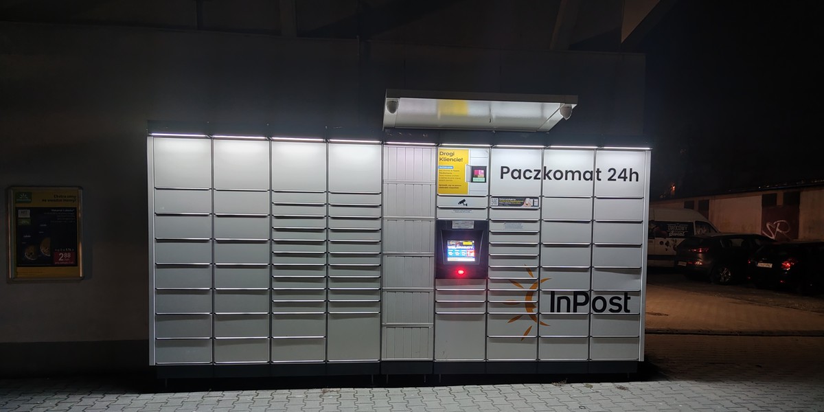 W Polsce InPost ma już ponad 16 tys. paczkomatów.