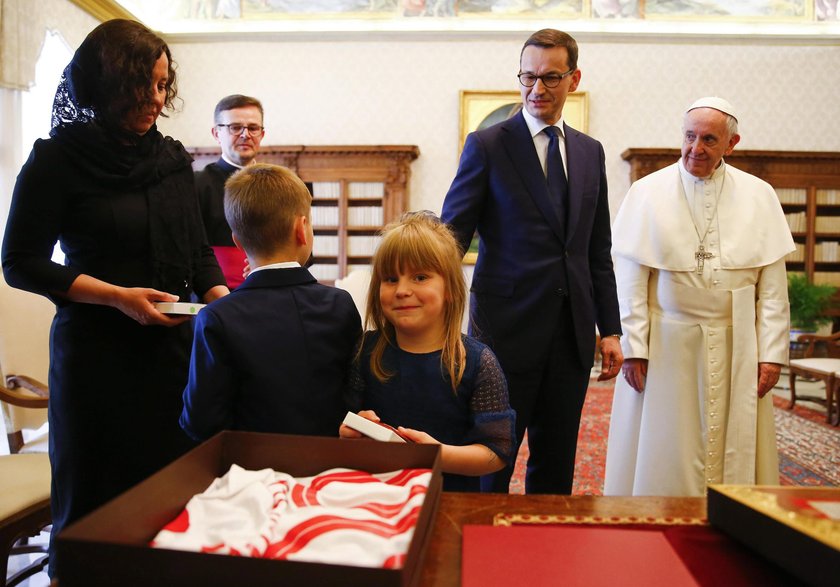 Morawiecki z dziećmi i żoną u papieża. Córka rozbiła bank