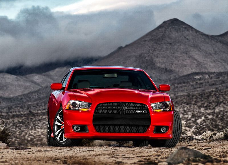 Bojowy Dodge Charger SRT8