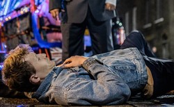 160 aktorów, ogromna liczba lokacji i zdjęcia w Londynie. Kulisy serialu "Emigracja XD"