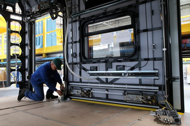 W 2015 r. spółka Newag miała 1,04 mld zł skonsolidowanych przychodów. <br><br>  fot. (ukit) PAP/Grzegorz Momot