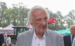 Podręcznik do HiT do kupienia na poczcie. 'Brońmy młodych przed manipulacjami wrogów Polski'