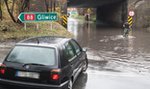 Wielkie jezioro na drodze w Zabrzu 