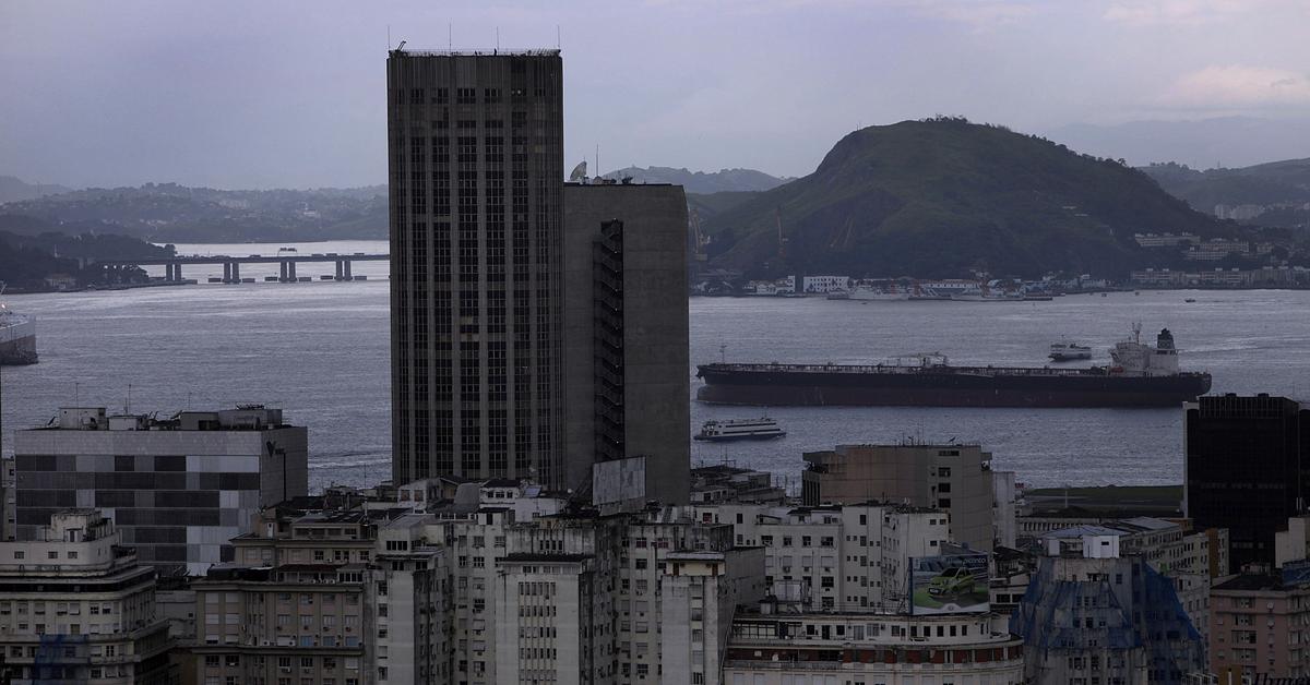  Brazylia: Zamieszki w Rio de Janeiro. Podpalono 35 autobusów komunikacji miejskiej