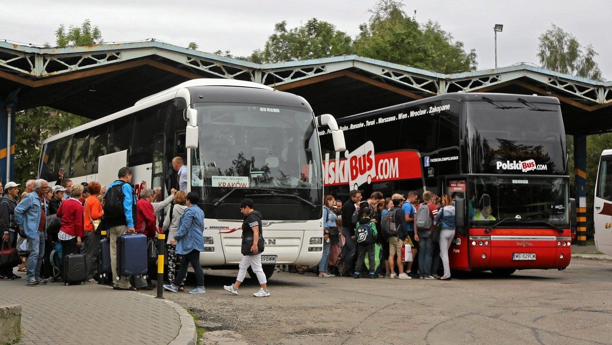 W Zakopanem rozpoczęła się rozbiórka i remont starego dworca autobusowego. Obiekt, który powstał na Mistrzostwa Świata w Narciarstwie Klasycznym w 1962 roku, jest częściowo wyburzany.