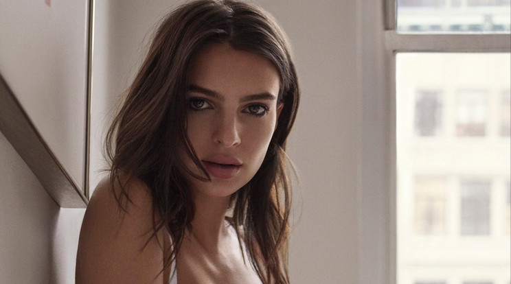 Emily Ratajkowski összeállt a DKNY nevű céggel / Fotó: Profimedia-Reddot