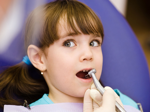 Leczenie stomatologiczne dzieci będzie bardziej opłacalne