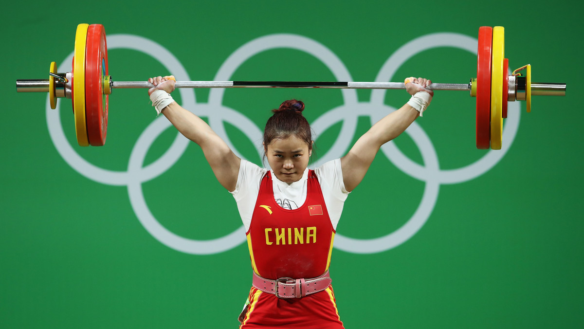 Wei Deng wywalczyła złoty medal igrzysk olimpijskich w podnoszeniu ciężarów w kategorii do 63 kg kobiet. Chinka wynikiem 262 kg ustanowiła nowy rekord świata.