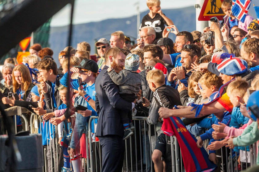 Islandia wróciła z Euro 2016. Królewskie powitanie bohaterów ZDJĘCIA